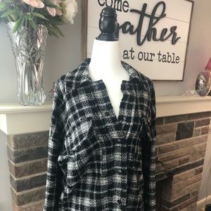 ZARA Plaid Ladies Jacket SNAPS   GeneRous Fit!